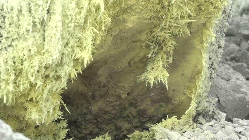 malodorous evaporation and sulfur crystals