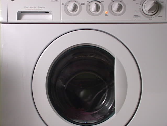 Clothes spin in washer