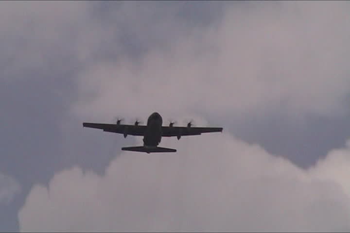 Paratroopers down from the airplane to the battlefield