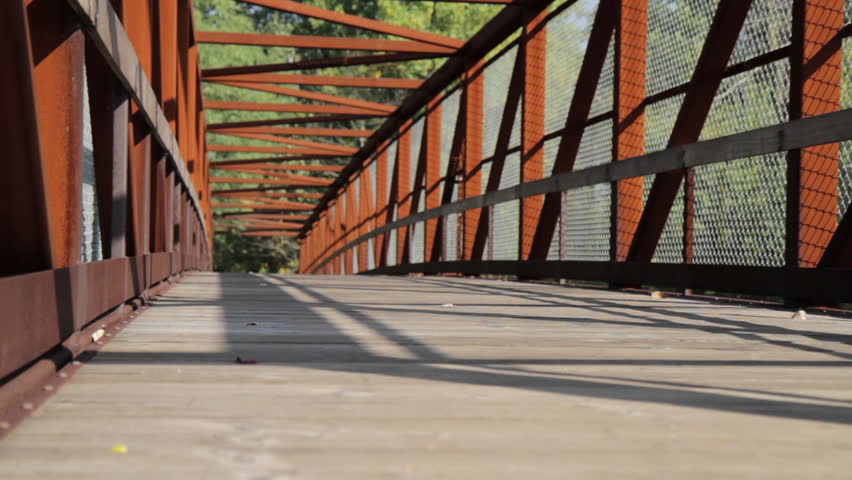Runner on Bridge - dolly shot