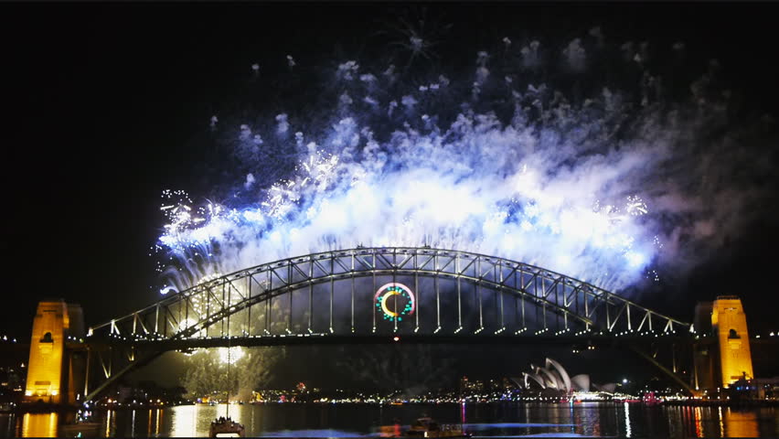 New Years Eve fireworks on Sydney Harbor Bridge-5