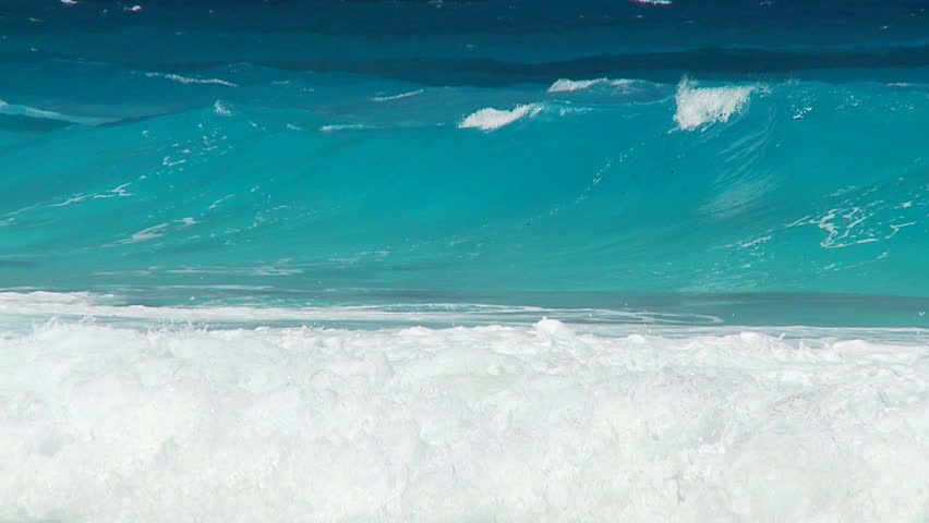 amazing breaking waves in slow motion 