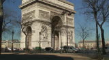Arch du Triomphe in Paris a work day