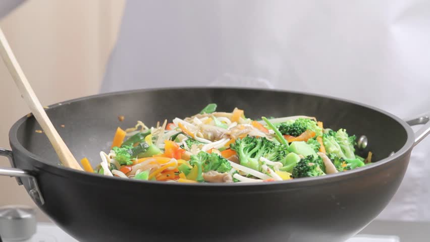 Seasoning stir-fried vegetables with soy sauce