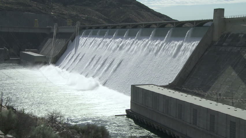 The famous Grand Coulee Hydroelectric Dam with spillway in full flow, Columbia River, Washington, U.S.A.