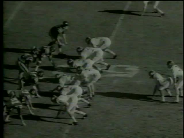 Steve Sloan runs for touchdown at Sugar Bowl Game between Alabama and Mississippi at Tulane Stadium in New Orleans, January,1 1964-MGM PICTURES, UNIVERSAL-INTERNATIONAL NEWSREEL, USA, filmed in 1964