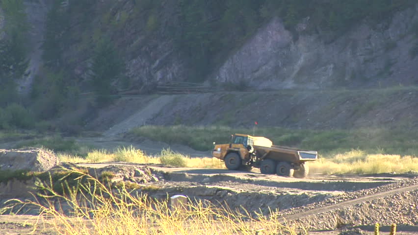 empty truck returns for second load