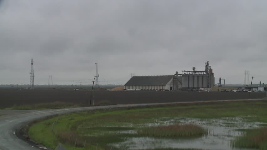 REMOTE COUNTY FARM TIME LAPSE DURING DARK CLOUDY DAY 1920X1080 TL / TIMELAPSE HIGH DEFINITION VIDEO HD