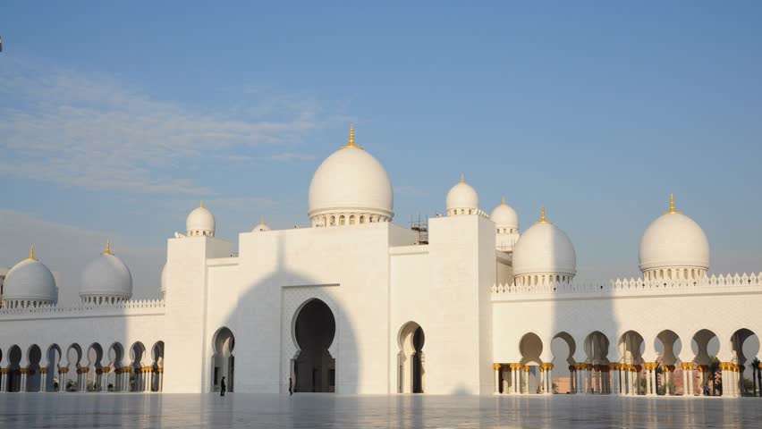 Sheikh Zayed Mosque in Abu Dhabi, time lapse video