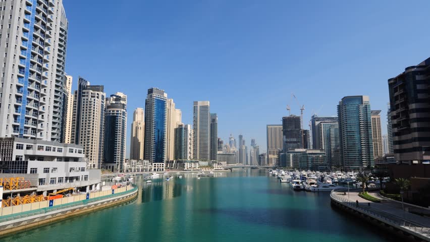 Dubai Marina time lapse video. January 2010