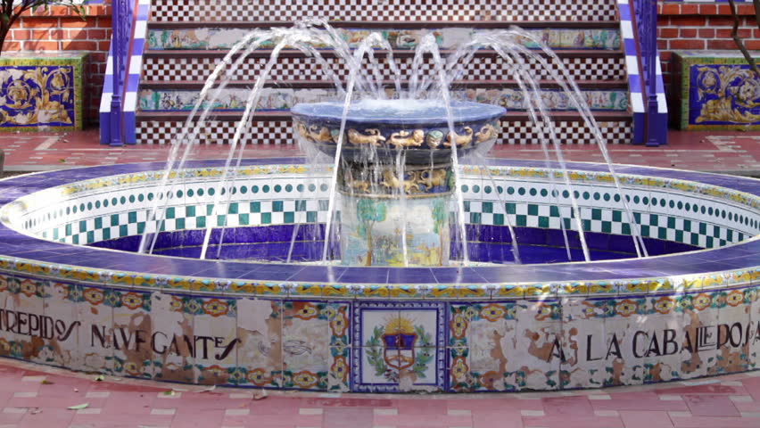 Andalusian fountain and courtyard at a park in Buenos Aires (Can. 7D). 