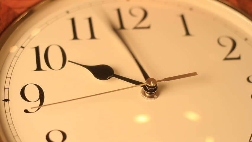analog clock spinning