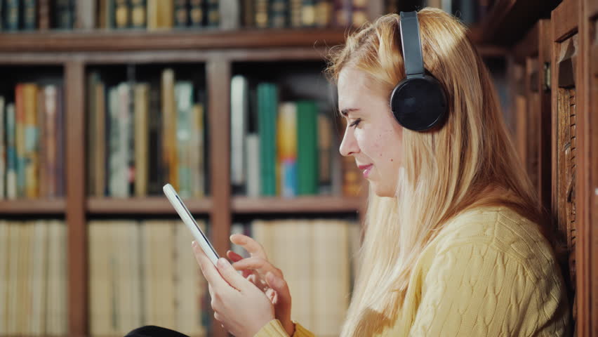 Стажировка в компании. Слушающий студент. Семинар картинка. Лекция в университете. Учащиеся студенты.