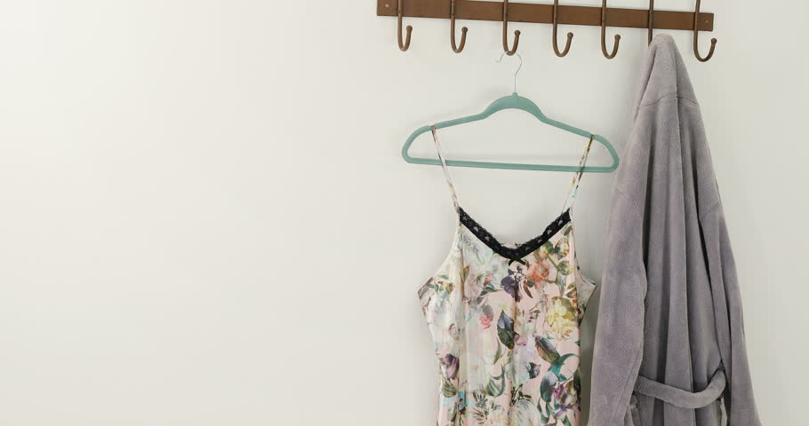 Header of nightwear