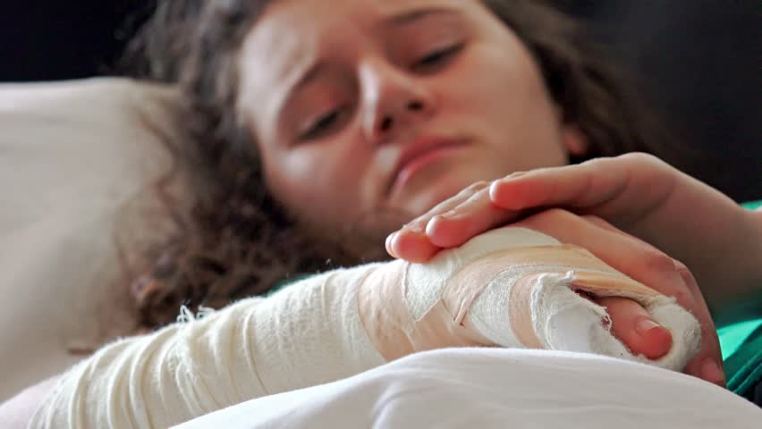 girls in pain thumbs Girls dancing xxx