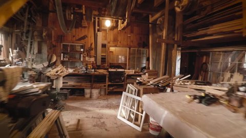 Một phông nền cửa hàng gỗ cổ là điểm đến lý tưởng cho những ai yêu thích thiết kế kiểu cổ điển và đầy tính thẩm mỹ. Hãy tìm hiểu những chi tiết tinh xảo và tâm huyết của những người thợ chuyên nghiệp tại nơi đây.