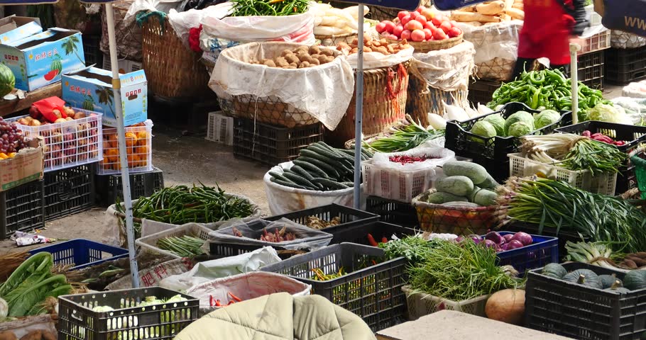 Oct 12,2015:4k Large Outdoor Vegetable Trade Market In Shangri-La,china ...