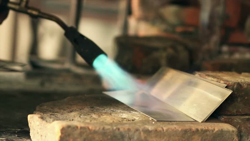 Header of malleable