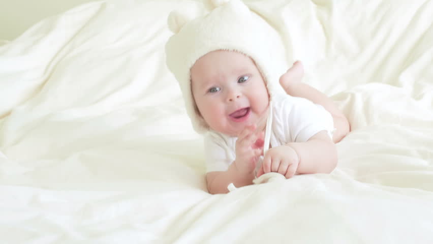 Baby In A Bear Like Stockvideos Filmmaterial 100 Lizenzfrei