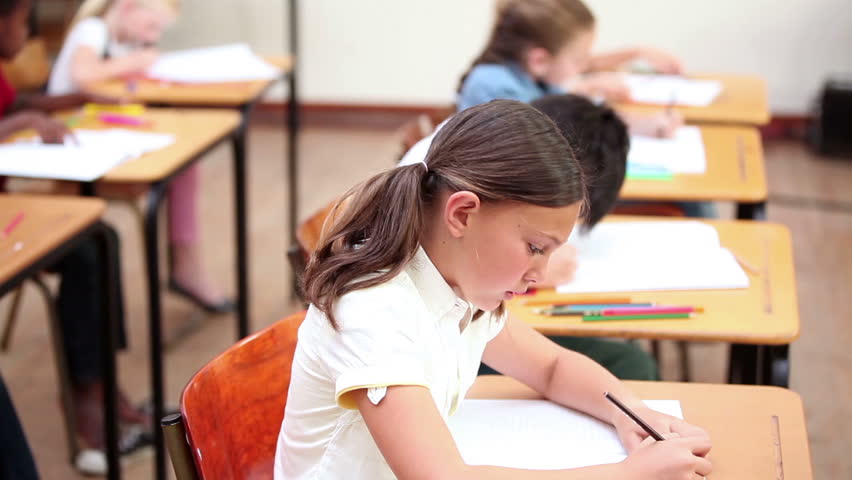 Уроки лежа. Школа для больных детей. Нарушение осанки в школе. Интернат для детей со сколиозом. Школа для детей сколиозом.