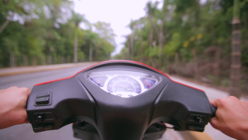 Header of scooter