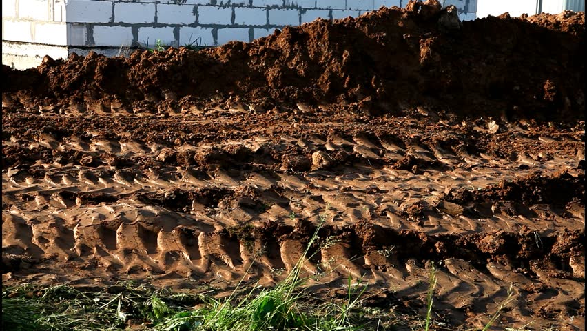 Header of earthmover