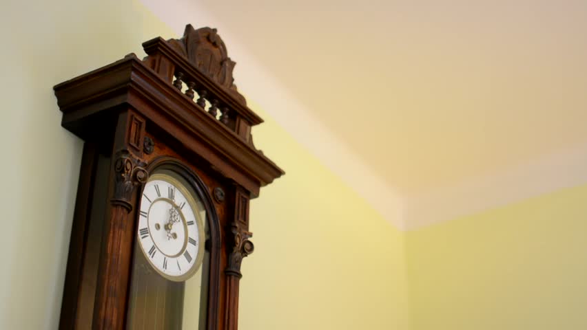 Resultado de imagem para clock on the sunset